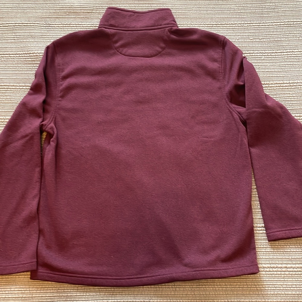 Izod quarter zip maroon sweater. 100% poly. Men's L. Like new condition. Sharp! - Picture 5 of 6